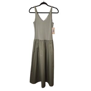 NWT JustFab Women's Iceberg Green V-Neck Sleeveless Maxi Dress Size S